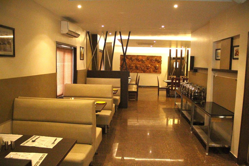 Hotel Srm Grands Chennai Exterior photo