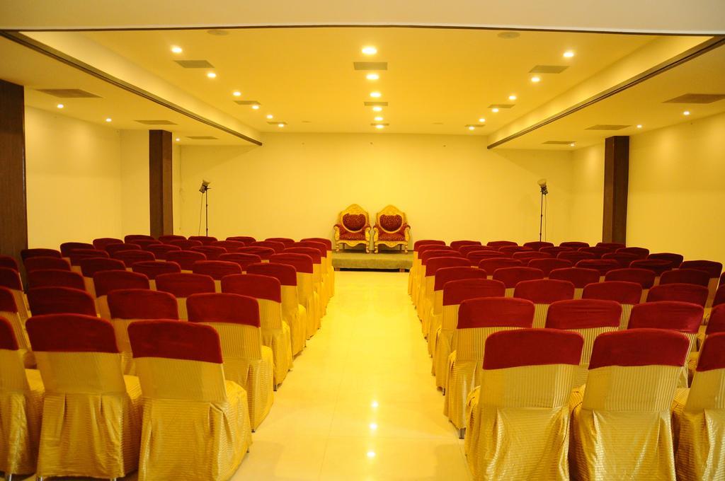 Hotel Srm Grands Chennai Exterior photo